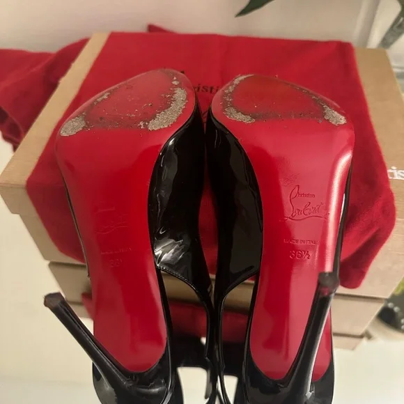 Christian Louboutin - Picture 4 of 10